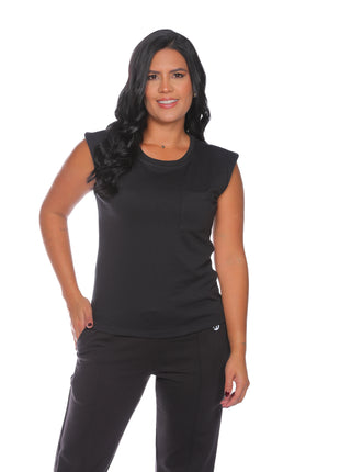 23393A, camiseta silueta ajustada, cuello redondo, con bolsillo.