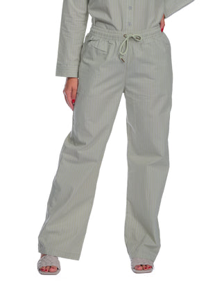 43473A Pantalón silueta ajustada, pretina resortada, algodón suave.