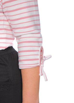 23631B Bluson silueta amplia, detalle en mangas.