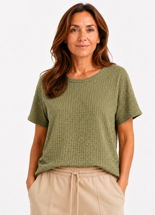 Camiseta cuello redondo silueta amplía 23749B