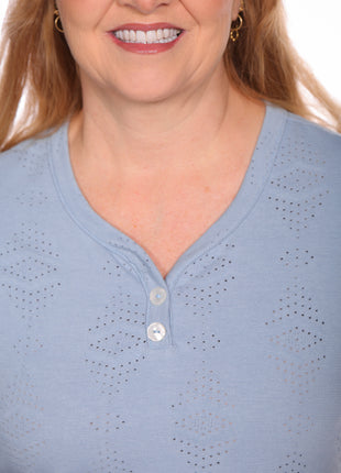 Camiseta cuello V silueta amplía 23790B