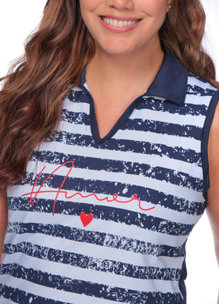 23792B Blusón silueta amplia, cuello sport, "Amor" estampado.