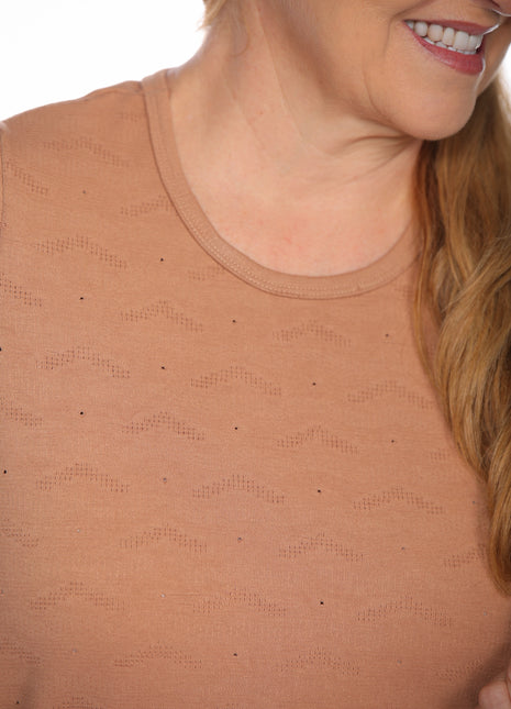 Camiseta cuello redondo silueta amplía 23830B