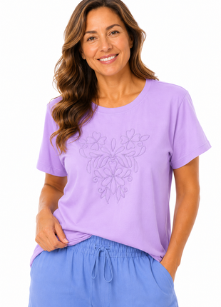 Camiseta cuello redondo silueta amplía 23832B