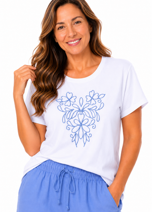 Camiseta cuello redondo silueta amplía 23832B