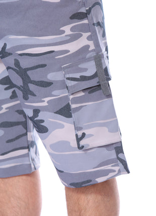 Bermuda pretina resortada, estampado camuflado.