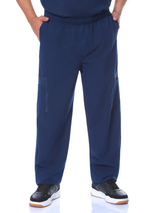 Pantalón pretina resortada, bota recta, bolsillos al costado.