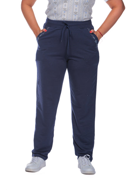43740B Pantalón silueta amplia, pretina elástica, bordados bolsillos.