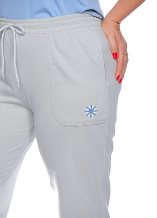 43741B pantalón silueta amplia, pretina cómoda resortada.
