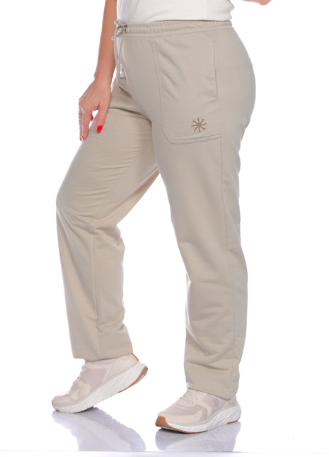 43741B pantalón silueta amplia, pretina cómoda resortada.